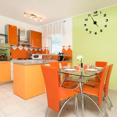 Beautiful Apartment In Fazana With Wifi *